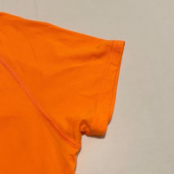 Under Armour Womens Shirt Size Large Heatgear Semi Fitted Tshirt Vneck - Picture 12 of 16